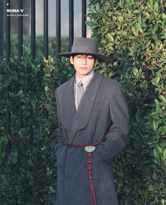 AboutMusicYT's tweet photo. Taehyung at the Vogue World event, he was personally invited by Anna Wintour. https://t.co/XFwYUWZk2D