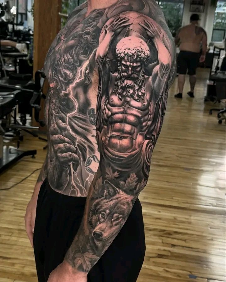 David_tatoo17's tweet photo. Dm for tattoo I'm traveling to any country to draw tattoo dm me for the one you want my zangi number 3152086043 https://t.co/gDvGfwtnf5