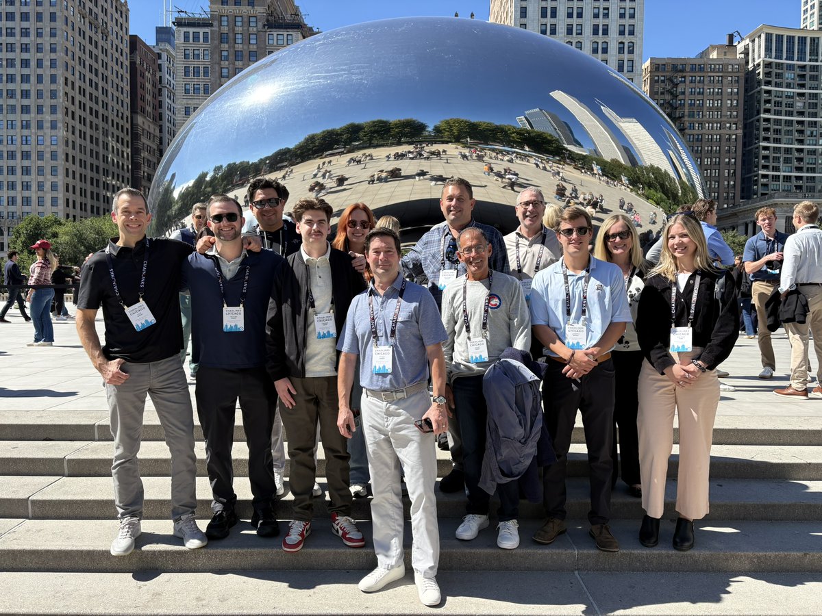 GoodmanRealEst's tweet photo. The Goodman Real Estate team had a fantastic time at the ChainLinks Conference in Chicago! Thank you to ChainLinks for a great event. We look forward to seeing everyone again soon!
#ChainLinksCRE #commercialrealestate #CRE #retail #realestate #goodmanre #conference #ChicagoIL https://t.co/Xm7HvHVEAm