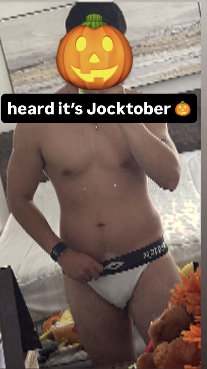 jayldrv's tweet photo. 👻👻👻👻 https://t.co/1VHllBcL2f