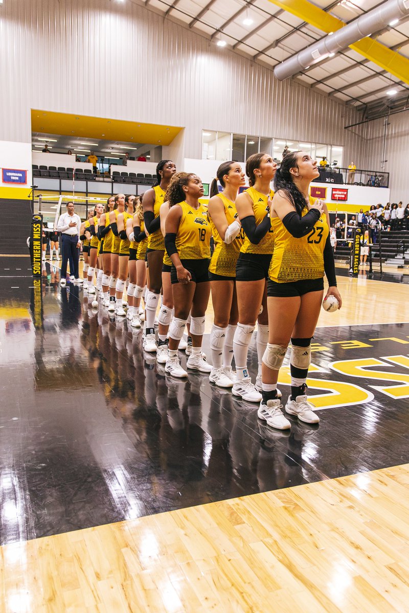 SouthernMissVB's tweet photo. ⚠️IMPORTANT⚠️

The Golden Eagles RETURN to the Wellness Center TOMORROW! Plan accordingly.

#SMTTT https://t.co/6LEirPRTzy