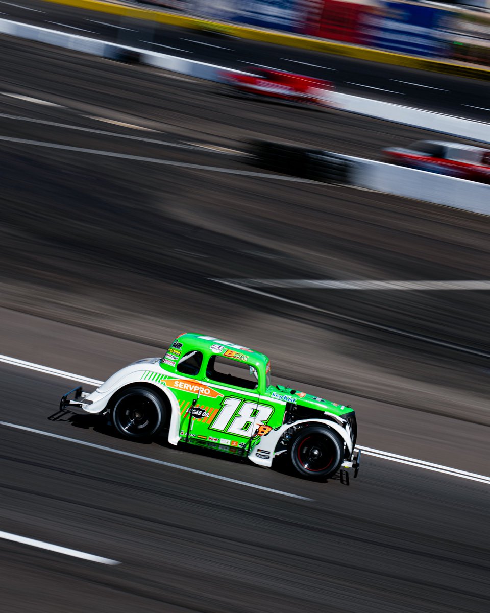 brextonbusch's tweet photo. Las Vegas📍 Always enjoy coming out west to race at my dad’s home track. Starting 4th in this afternoon’s race. Learning everything I can to make him proud and win his race tomorrow night.🏁

@SERVPRO l @Lucas_Oil l @forthepeople https://t.co/zwpLLryESz
