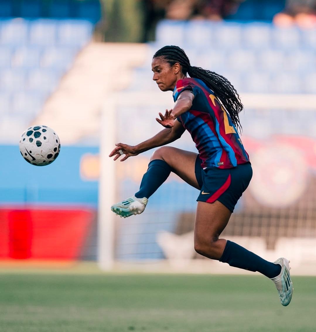 Blaugranagram's tweet photo. 🚨 Esmee Brugts is nearing an agreement on a contract extension, with an announcement potentially coming soon. Talks over Ewa Pajor's renewal are also moving forward, and both players are keen to remain at Barça.

[h/t @razalo71] https://t.co/uLp0X5kjAD
