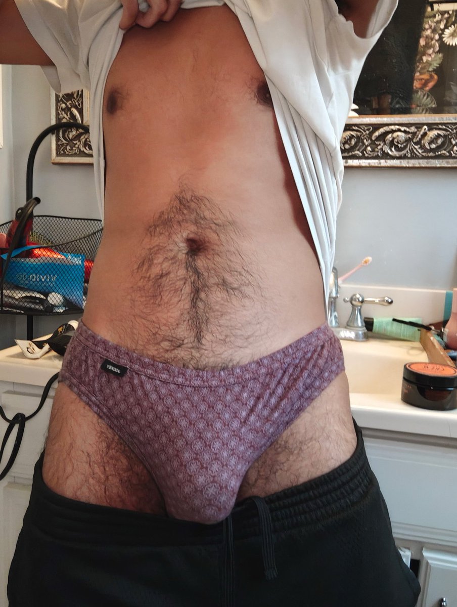 xAceBanksx's tweet photo. Slipped out bro... https://t.co/BWz74rPLo2