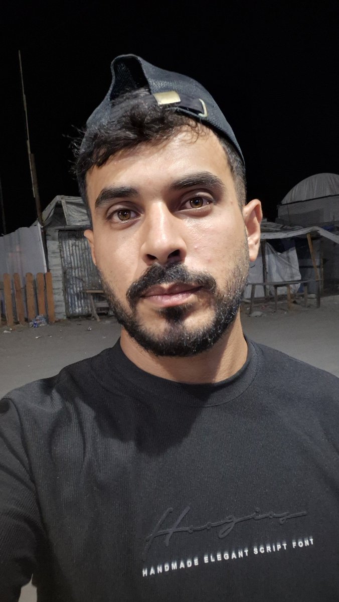 AbdallahQasem97's tweet photo. $500 for rent, $200 just for tent space. How can a displaced father afford this to shield his family?
​Hours of fruitless searching ended in crushing despair and utter helplessness against these prices.
​My children desperately need shelter and safety. Any donation or RT could help keep a roof over their heads tonight:
🔗 [Donation link in the first reply 👇]