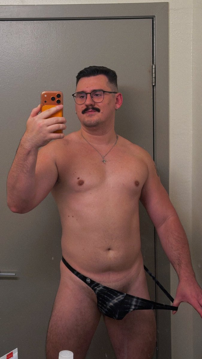 JimbyVEVO's tweet photo. maybe the hottest pics i’ve taken of myself 🙈🙈🙈🙈 https://t.co/Xwf2NFsMC6