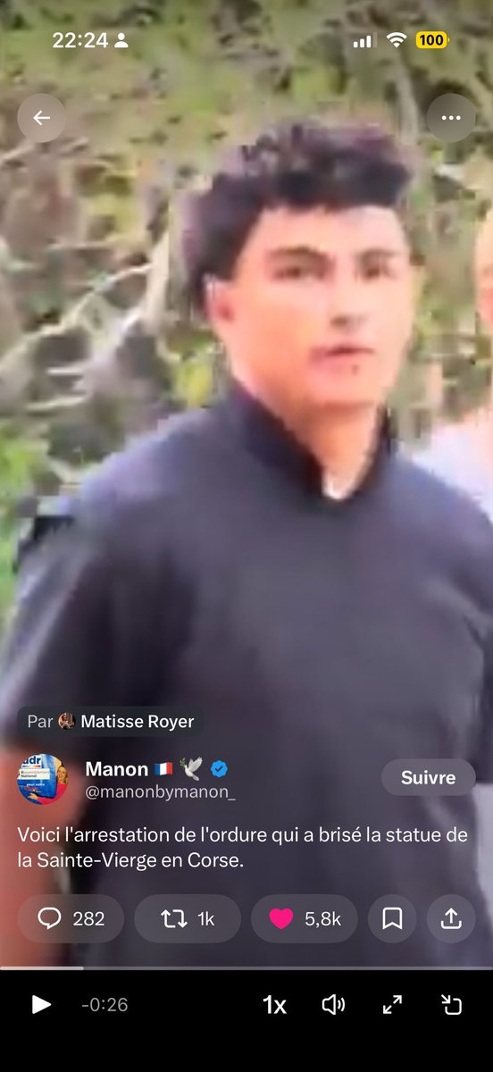 RestrictedNews7's tweet photo. @manonbymanon_ Montrez bien sa sale trogne à cette enflure https://t.co/xnLuPwI9EI