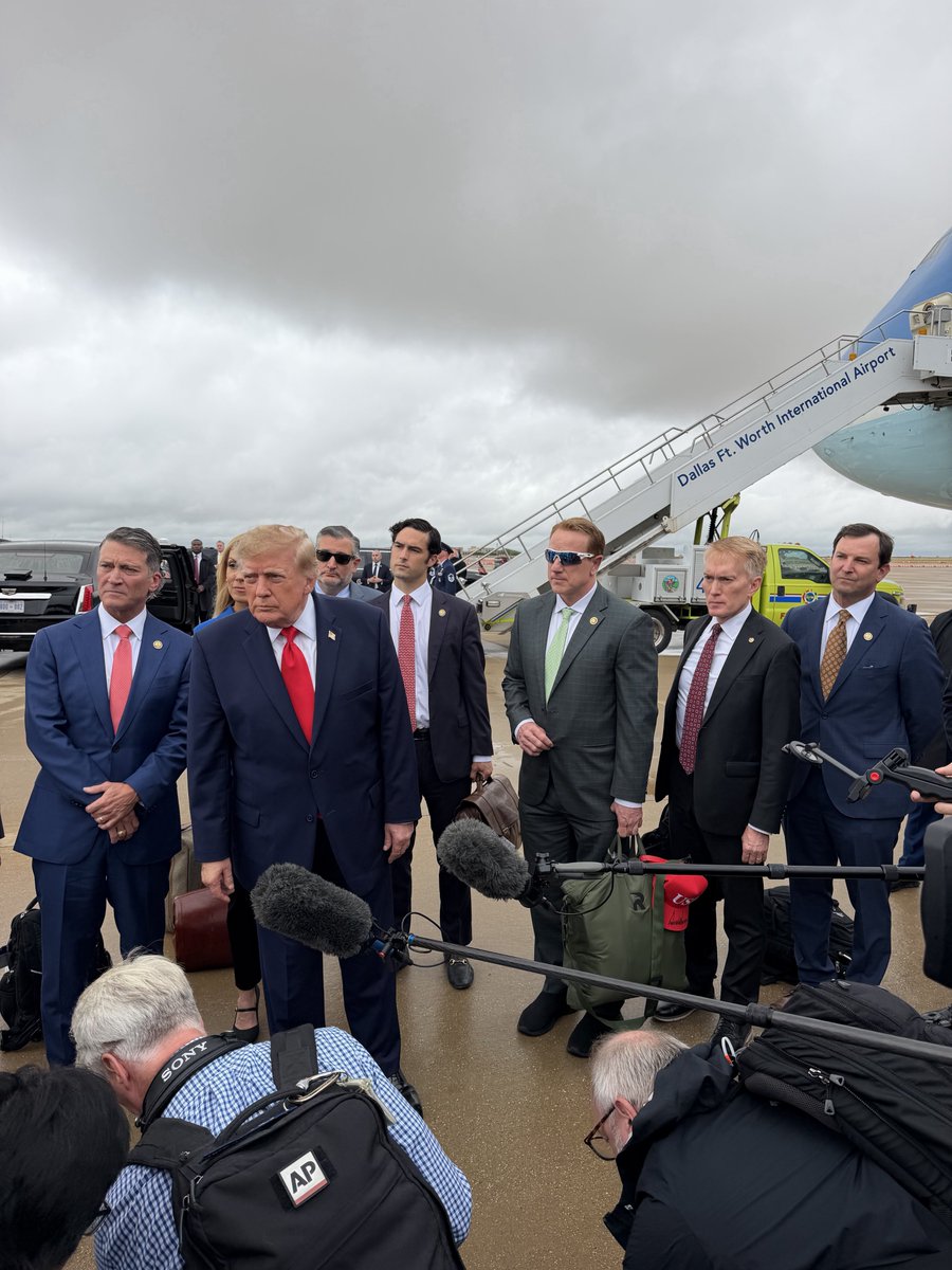 MargoMartin47's tweet photo. .@POTUS arrives in Texas 🇺🇸 https://t.co/cMVv8x9Yrq