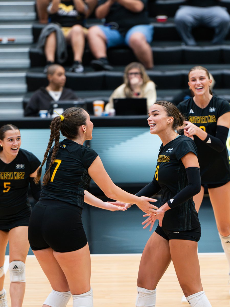 SouthernMissVB's tweet photo. ⚠️IMPORTANT⚠️

The Golden Eagles RETURN to the Wellness Center TOMORROW! Plan accordingly.

#SMTTT https://t.co/6LEirPRTzy