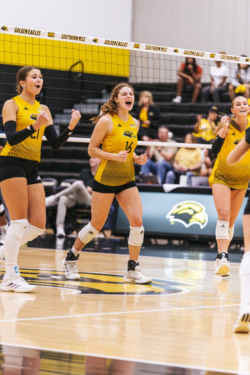 SouthernMissVB's tweet photo. ⚠️IMPORTANT⚠️

The Golden Eagles RETURN to the Wellness Center TOMORROW! Plan accordingly.

#SMTTT https://t.co/6LEirPRTzy
