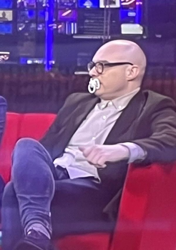 MissScouty_C's tweet photo. @GBNEWS Fucking lol  Matt Laza walking off and out of the studio in a massive hissy fit 15 mins in to the show 😆 

Met your fucking match tonight in @Nanaakua1 who won’t take your BS @lazamatthew 🤣🤣 https://t.co/5j2nCegJBp