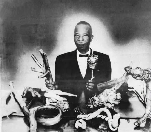 WixkedRastar's tweet photo. Happy Hoodoo Heritage Month 📿🪔🪶🤍 https://t.co/qnvisKJ0QN
