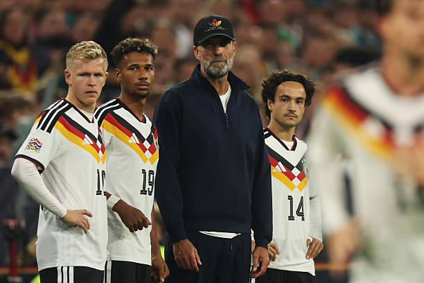 DFB_Team__JP's tweet photo. 交代のみんな！

🇩🇪 #ドイツ代表 #DFBTeam #GERSER #ネーションズリーグ https://t.co/JNdynMi8yd