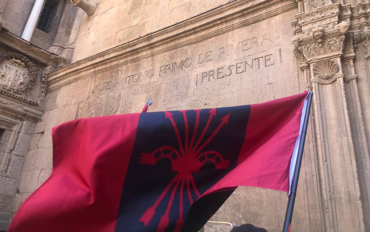 fedelasjons's tweet photo. Le siguen atacando los cobardes que sólo se atreven con los muertos. 

José Antonio Primo de Rivera

¡Presente! https://t.co/gMkhXKIL3O