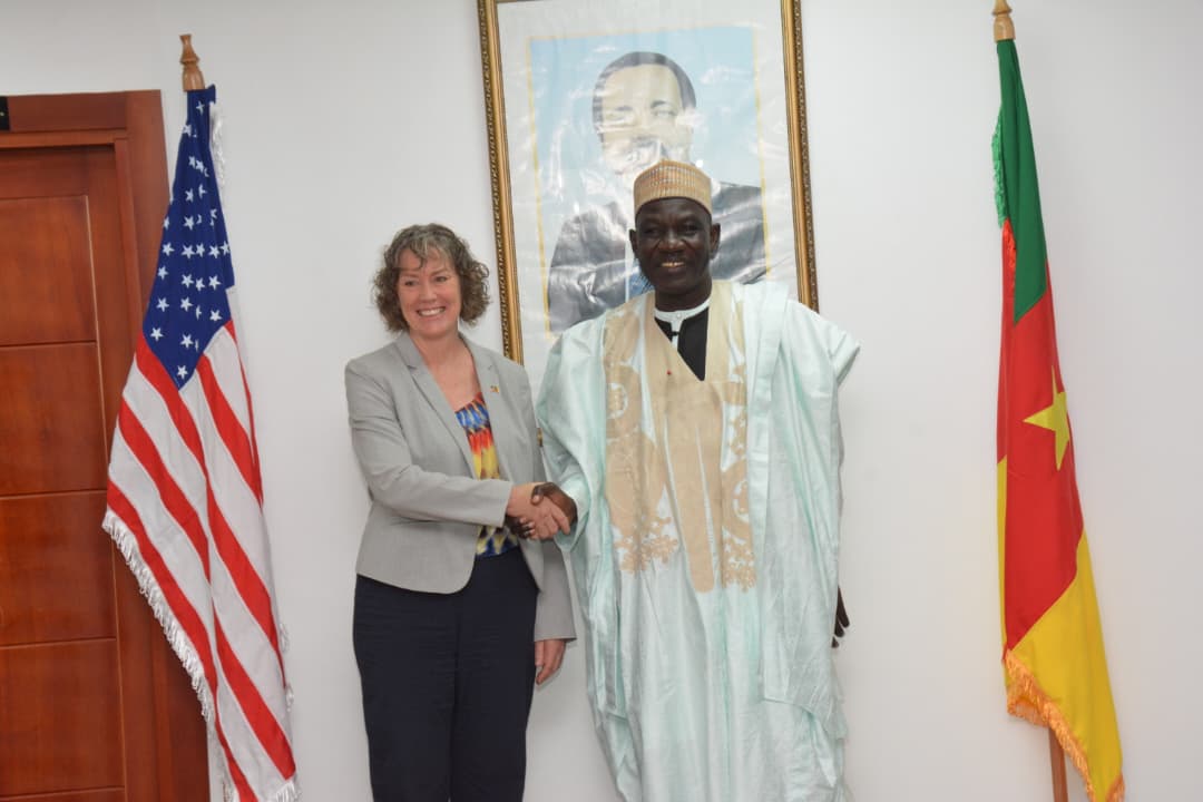 minepat237's tweet photo. A travers cet accord, les 🇺🇸 prévoient de mobiliser environ 400 M$, soit près de 240 Mds FCFA. En contrepartie, le🇨🇲 s’engage, à mobiliser jusqu’à 450 M$ (270 Mds FCFA) sur la période 2026-2030, dans une dynamique de coresponsabilité et de Co-investissement. 

#Cooperation #SOAG https://t.co/yd5QkqHFhc