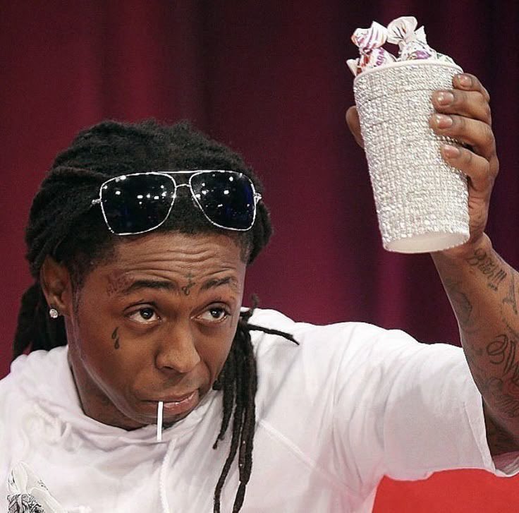hrdevrythng's tweet photo. Lil Wayne &amp; his iced out Styrofoam Cup (2008) https://t.co/7BVyJix7SK