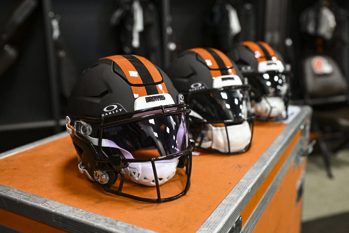 Browns's tweet photo. Alpha DAWGS ready for action 🐶 https://t.co/BZ05Wo7Qzp