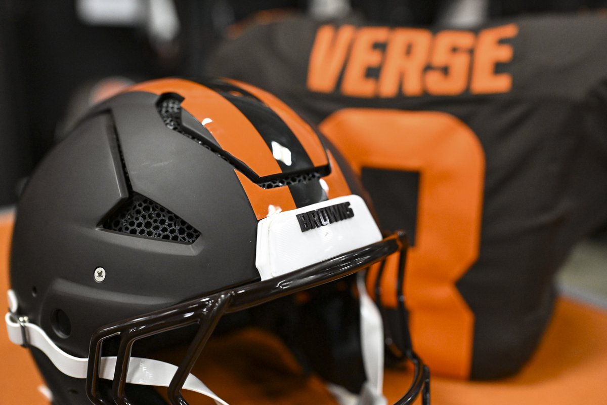Browns's tweet photo. Alpha DAWGS ready for action 🐶 https://t.co/BZ05Wo7Qzp