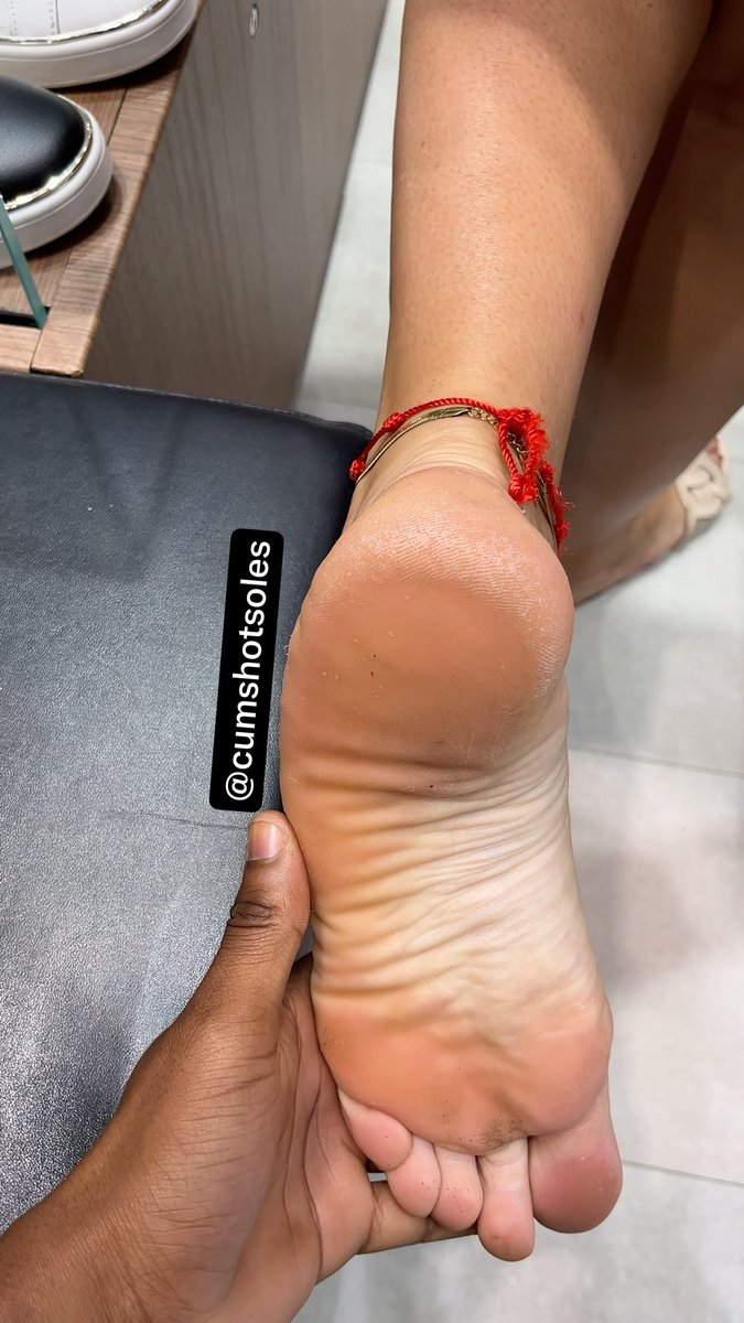 cumshotsoles's tweet photo. The thickness 😍 #soles #meatysoles https://t.co/5unRhoAsyr