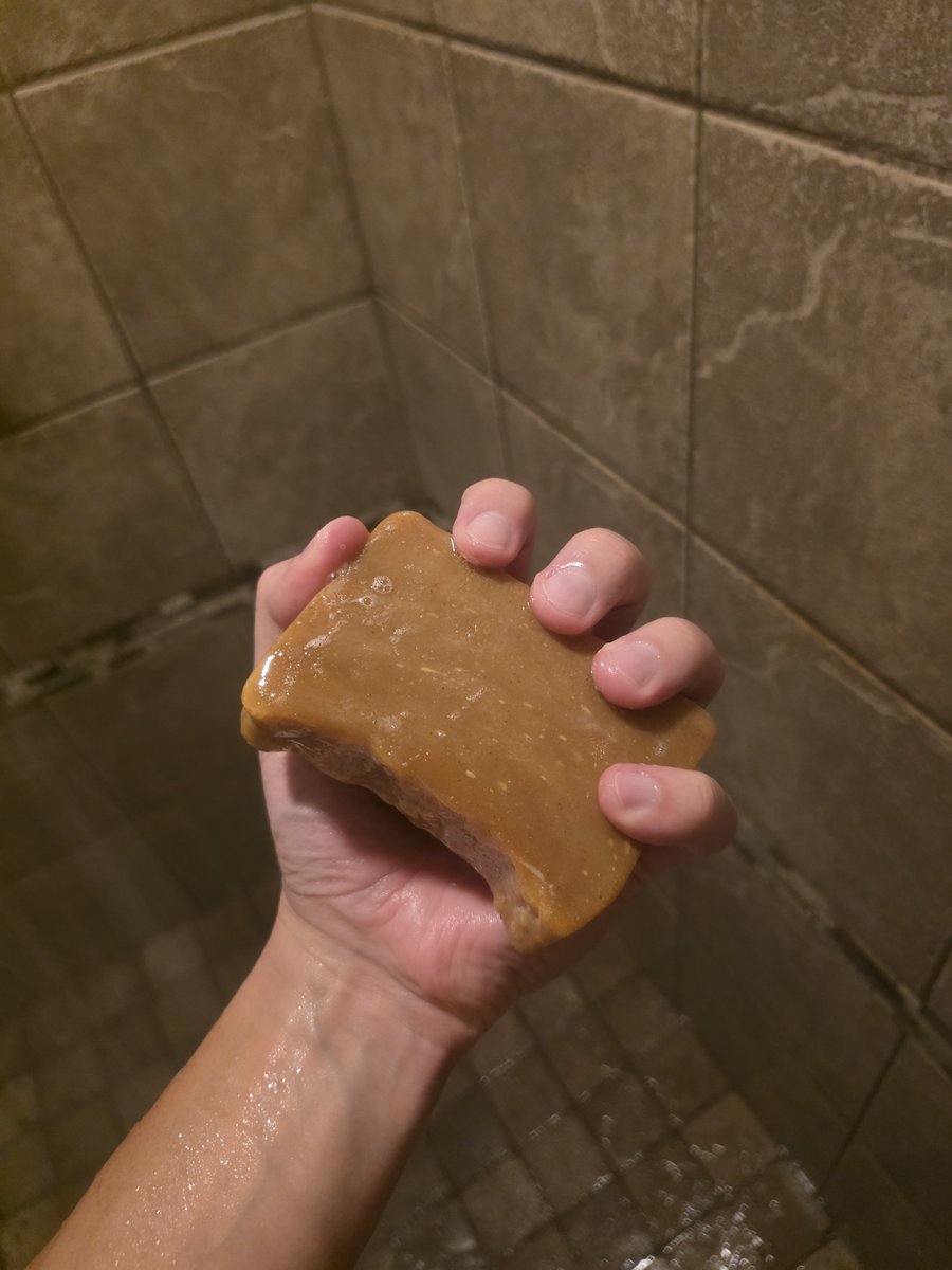 BasedFTV's tweet photo. okay I've finally finished the Ski Lodge and I've started using the Rise N Grind.

the citrus, black pepper, and cedarwood come together to deliver a luxurious scent that refreshes and energizes. again I am impressed by how sturdy and effective the soap is. I had an ex who made "soap" and it basically turned to goop on the first wash and you couldn't tell whether or not it actually cleaned your skin.

after a shower with this soap I feel genuinely clean and my skin feels nourished and smells amazing.

I thought the Ski Lodge was my favorite but this big block of gold may be the tops.