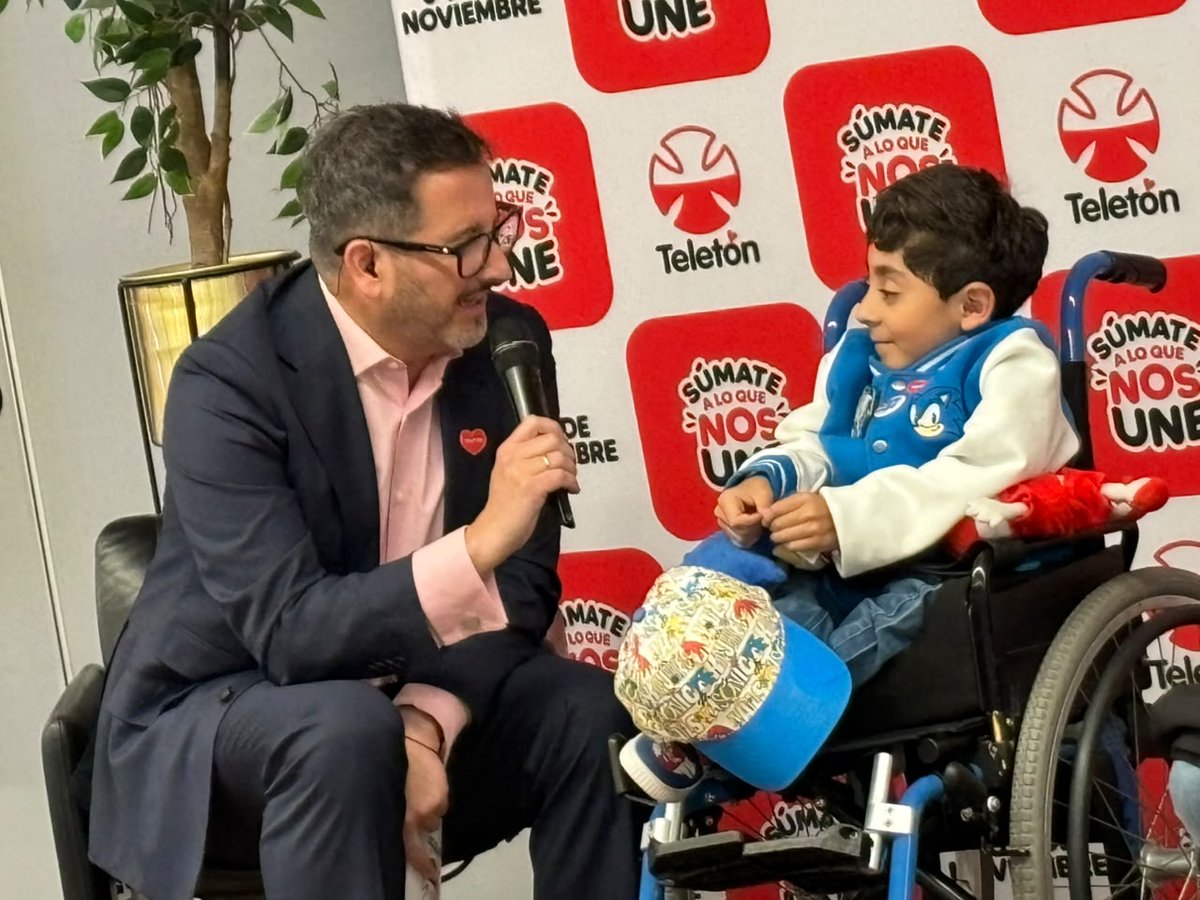 Teleton's tweet photo. ❤️ ¡@clarochile_cl cumple 20 años junto a Teletón!

La compañía lanzó su campaña interna 2026 con Iaán Calderón, el testimonio de Rosa Gatica y la música de Toly Fu.

¡Gracias por dos décadas de compromiso! 🤝

#Teletón2026 #SúmateALoQueNosUne https://t.co/g1f6e4EuPb