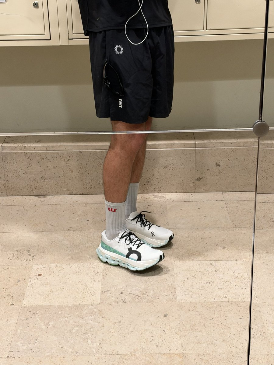 alexmamyy's tweet photo. heading to rome for the week-end https://t.co/npbVErWiQv