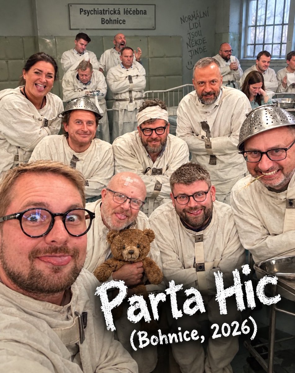 kolem_a_kolem's tweet photo. Top09 - strana, která to s voliči myslí opravdu vážně 😄 https://t.co/oUE7xyxXcT