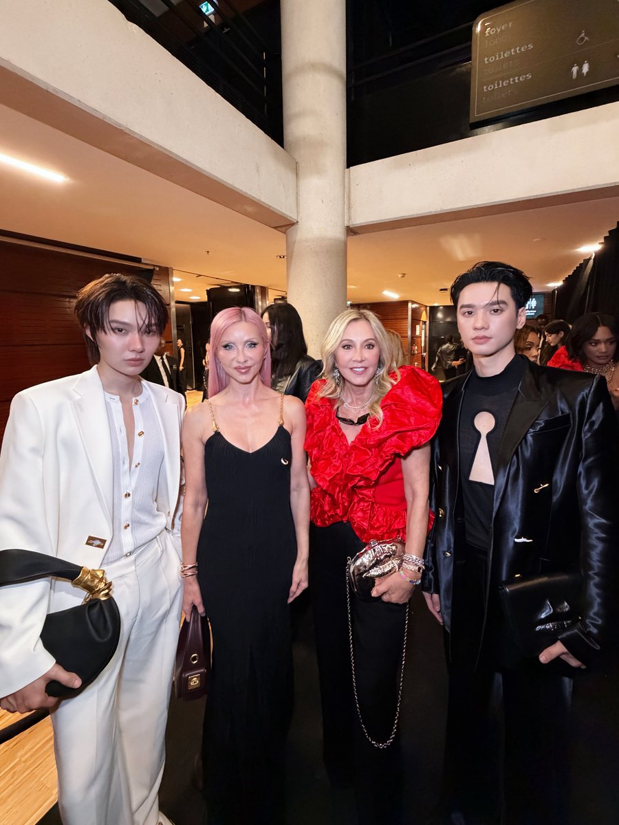 DomundiTV's tweet photo. A SURREAL MOMENT WITH SCHIAPARELLI 📸

Keng @harit_keng and Namping @nampingnapat share special moments at Schiaparelli’s Paris Fashion Week SS 2027 show.

KENG NAMPING IN PARIS FW27
#SchiaparellixKENGNAMPING
#Schiaparelli 
#KengHarit #nampingster https://t.co/5O8BjppXGS