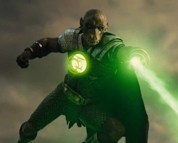 jhon_lawrence1's tweet photo. "Snyder fue fiel al lore de linterna verde"
El linterna verde que usaron para la liga de la justicia de snyder era el linterna verde que intento conquistar china hasta que lo mataron a palazos, yo no ví que adaptarán eso jajaja https://t.co/QagbHsC2Bc