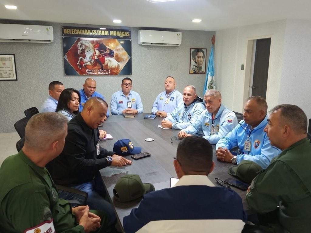 DMELTOCUYO's tweet photo. Para optimizar la investigación penal y la seguridad en Monagas, sostuve una reunión de trabajo con jefes de la Redip Oriental, Delegación Estadal y representantes de la ZODI 52°, ZCZGNB 51° y la Secretaría de Seguridad Ciudadana. https://t.co/z3G3F8KPFl