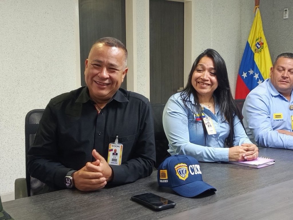 DMELTOCUYO's tweet photo. Para optimizar la investigación penal y la seguridad en Monagas, sostuve una reunión de trabajo con jefes de la Redip Oriental, Delegación Estadal y representantes de la ZODI 52°, ZCZGNB 51° y la Secretaría de Seguridad Ciudadana. https://t.co/z3G3F8KPFl