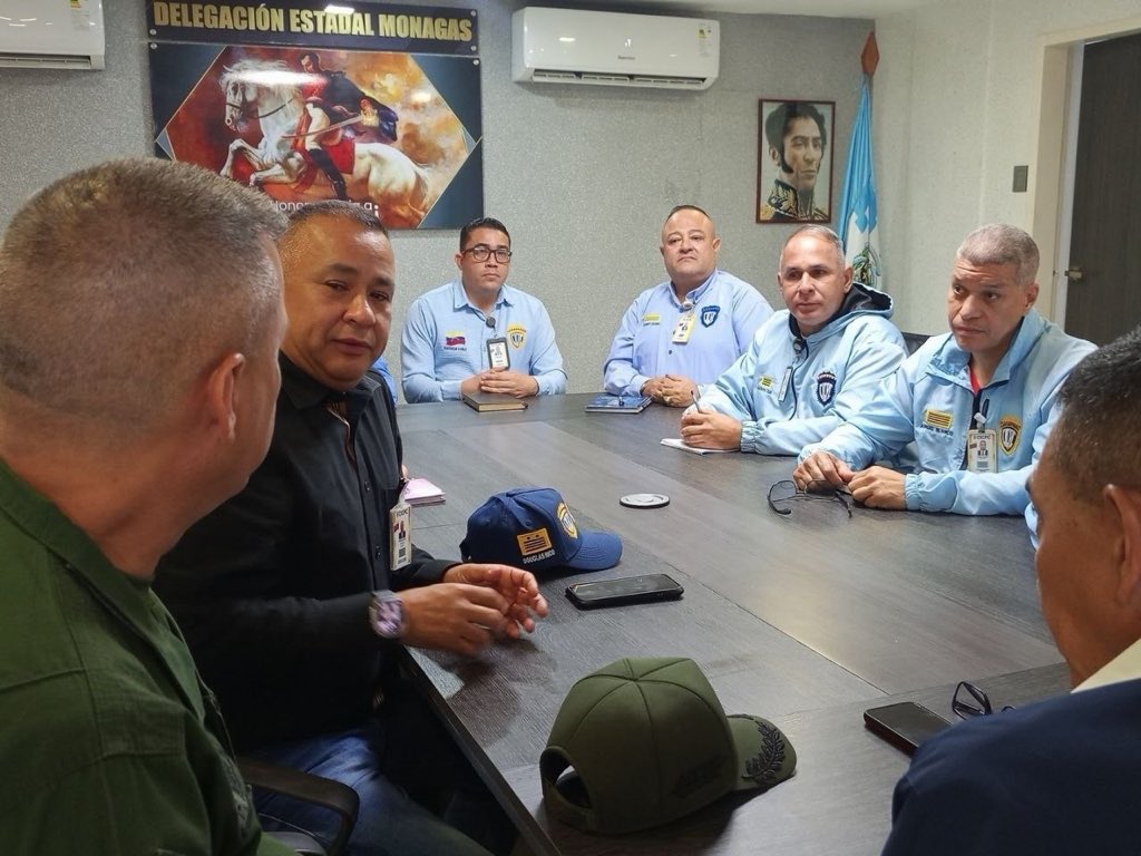 DMELTOCUYO's tweet photo. Para optimizar la investigación penal y la seguridad en Monagas, sostuve una reunión de trabajo con jefes de la Redip Oriental, Delegación Estadal y representantes de la ZODI 52°, ZCZGNB 51° y la Secretaría de Seguridad Ciudadana. https://t.co/z3G3F8KPFl