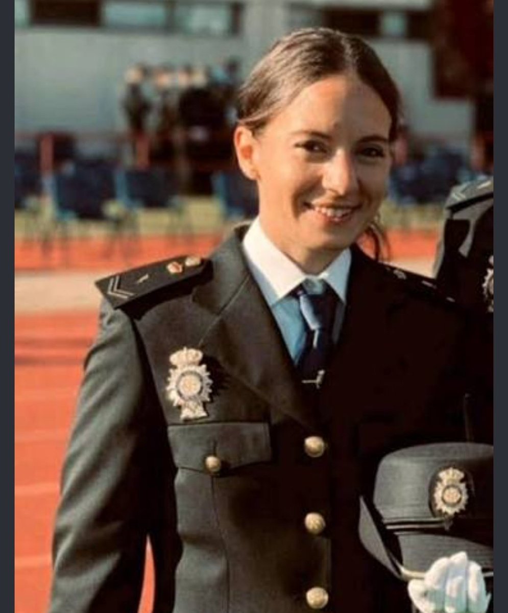 _missjusticiera's tweet photo. @Undercover_Camo Pues haber si la misma mafia de la @guardiacivil @policia @mossos le dan publicidad a CRISTINA MATEOS RIEGO POLICIA NACIONAL ASESINADA EN BARCELONA IMPLICADOS ALTOS MANDOS Y GENTUZA DEL ESTADO Y LO HAN TAPADO TODO, seguir confiando en toda esa mafia uniformados A.S.E.S.I.N.O.S⚔️ https://t.co/H0okA86ohA