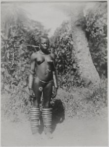 TolaAshton's tweet photo. Female Ibo dancer, 1913
Ngbo, Abakaliki

Northcote Thomas https://t.co/NGk9hyPGmi