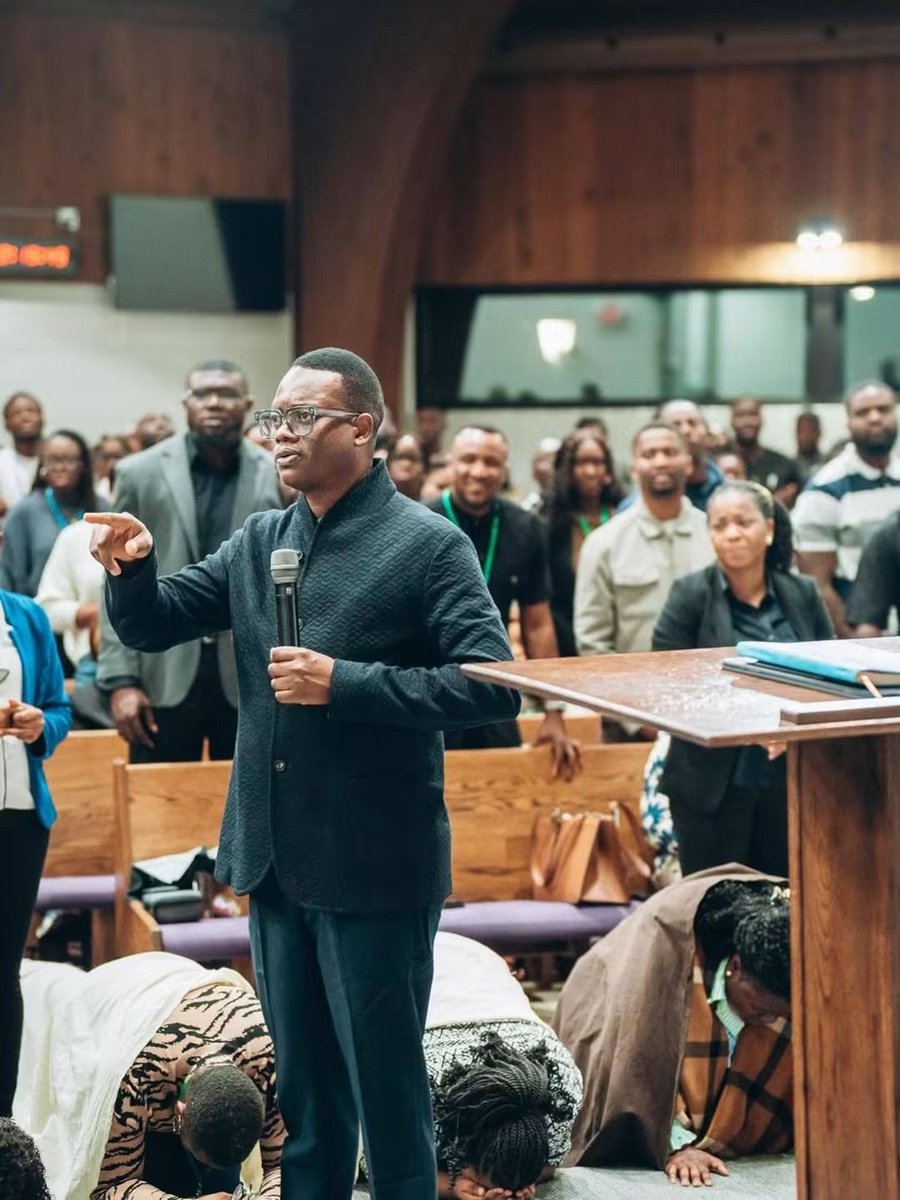 Aribblessed's tweet photo. Imagine that Apostle Arome Osayi had involved himself in a shady business, collected money forcefully, or slept with ladies who are not his wife. The situation at the moment would have been brutal.

The only thing the son of the bondservant could chew on is that Nigeria is a place of revival. Others held on to his encounters and the possibilities he has experienced.

In all their attempts to invalidate him, they couldn't find anything else but to twist his encounters and make a caricature of the possibilities in God.

Imagine he had been involved in something unbefitting. They would have mounted their ring lights and brought him down.

As believers, and most importantly as ministers, we should learn to live pure lives, lives that no man will be able to point a finger of error at.

I love Apostle Arome Osayi even more.