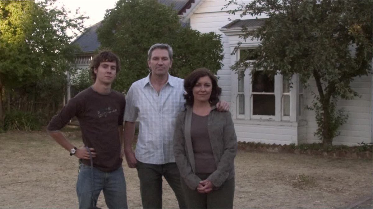 transjgballard's tweet photo. thinking about the ending of lake mungo really never fails to make me tear up. one of the best films about abuse and familial isolation. yes, you have to move on, but you failed her, and she's still in the house, you just can't see her. you never saw her. https://t.co/cVgixsSZRj