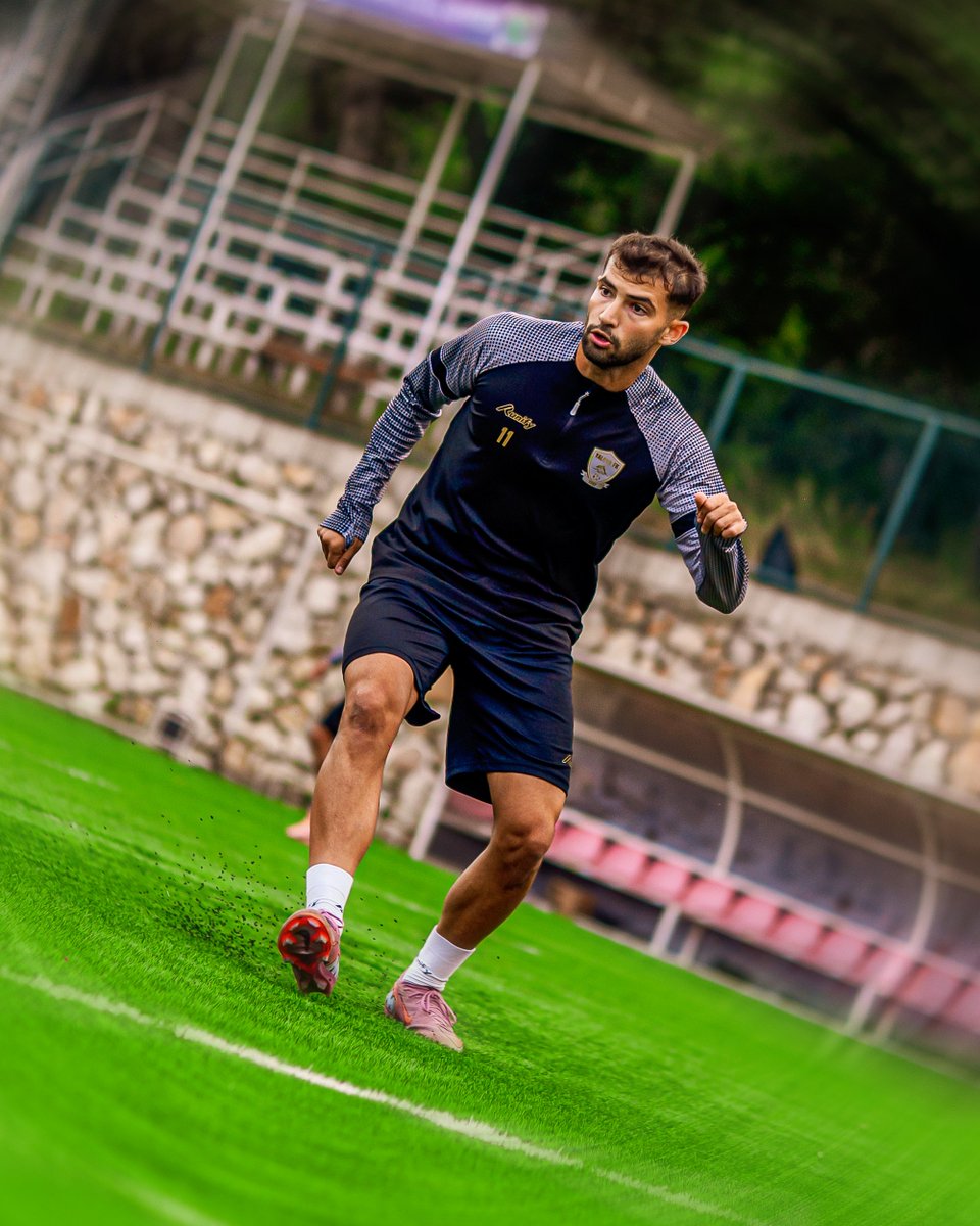YalovaFK's tweet photo. Kartal Bulvar SK Karşılaşmasının Hazırlıklarına Devam Ediyoruz! 🤍💛 https://t.co/DM46u3t7F1