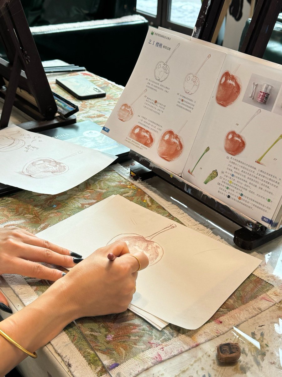 CatherineHubmd's tweet photo. Explora la magia del arte: una tarde de taller de acuarela para crear tu propia obra única, sin experiencia necesaria! https://t.co/d3fO4sCxQi