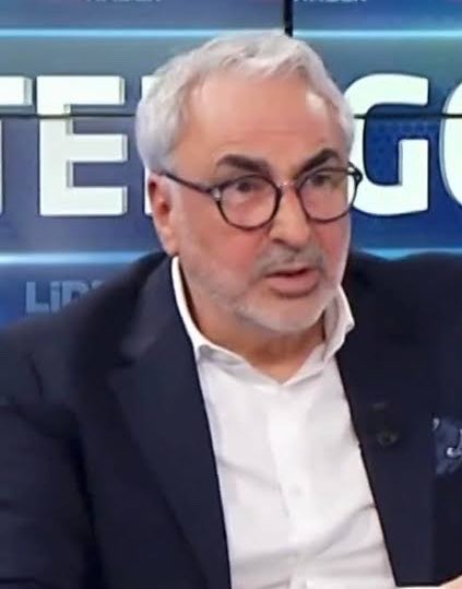 SaracogluSports's tweet photo. 🚨Adnan Aybaba:

"Galatasaray'ın son 3 şampiyonluğu elinden alınmalıdır. Galatasaray incelenmelidir aynı Juventus gibi küme düşürülmelidir." https://t.co/bhUugQ2TVY