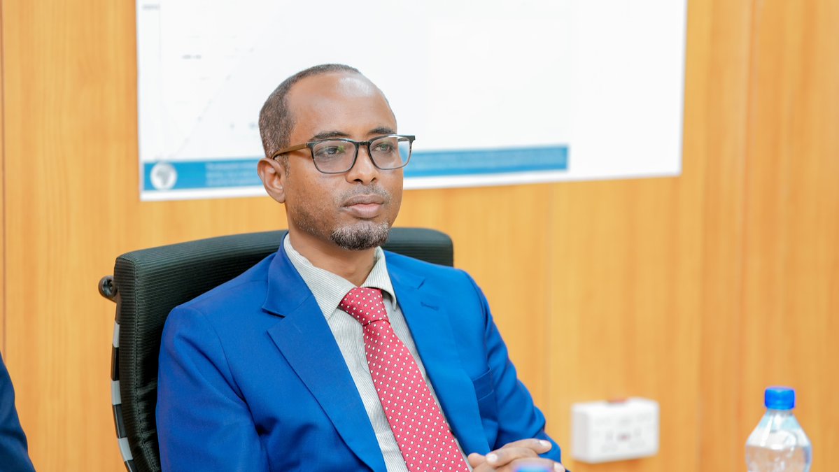 WHOSom's tweet photo. Discussions highlighted OPM’s role in coordinating NTP implementation and WHO support for Health in All Policies, One Health, health standards, digitized data, and real-time monitoring of NHP impact. @WHOEMRO @MoH_Somalia https://t.co/F0owb1nglH