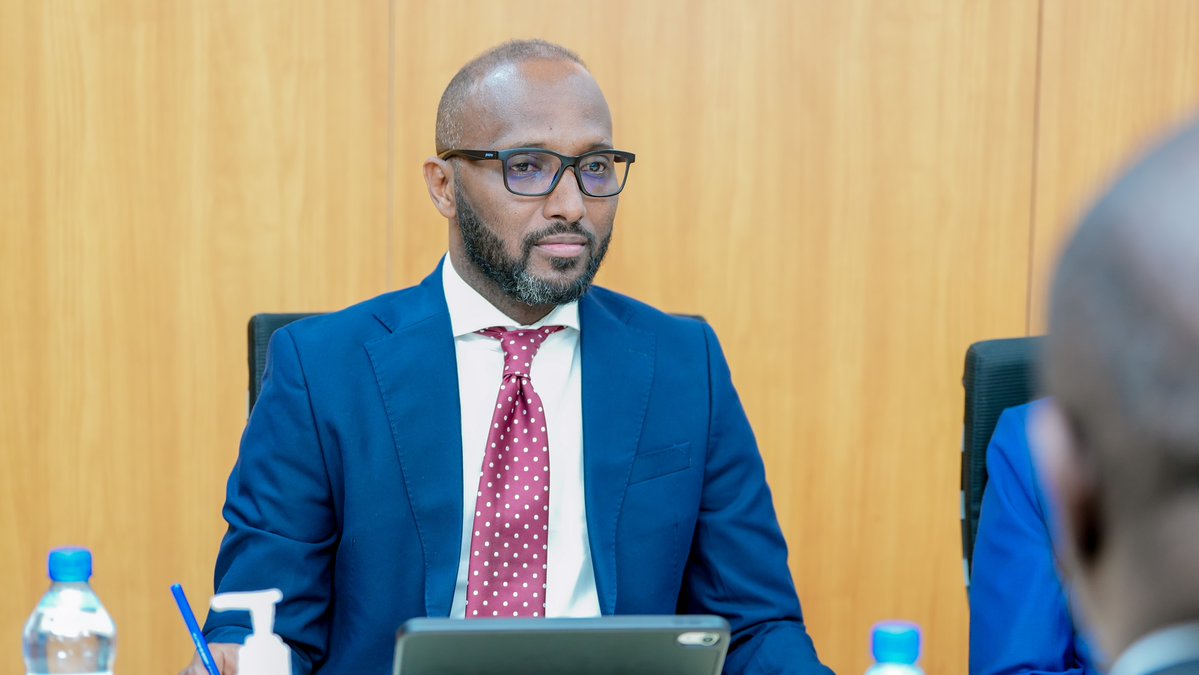 WHOSom's tweet photo. Discussions highlighted OPM’s role in coordinating NTP implementation and WHO support for Health in All Policies, One Health, health standards, digitized data, and real-time monitoring of NHP impact. @WHOEMRO @MoH_Somalia https://t.co/F0owb1nglH