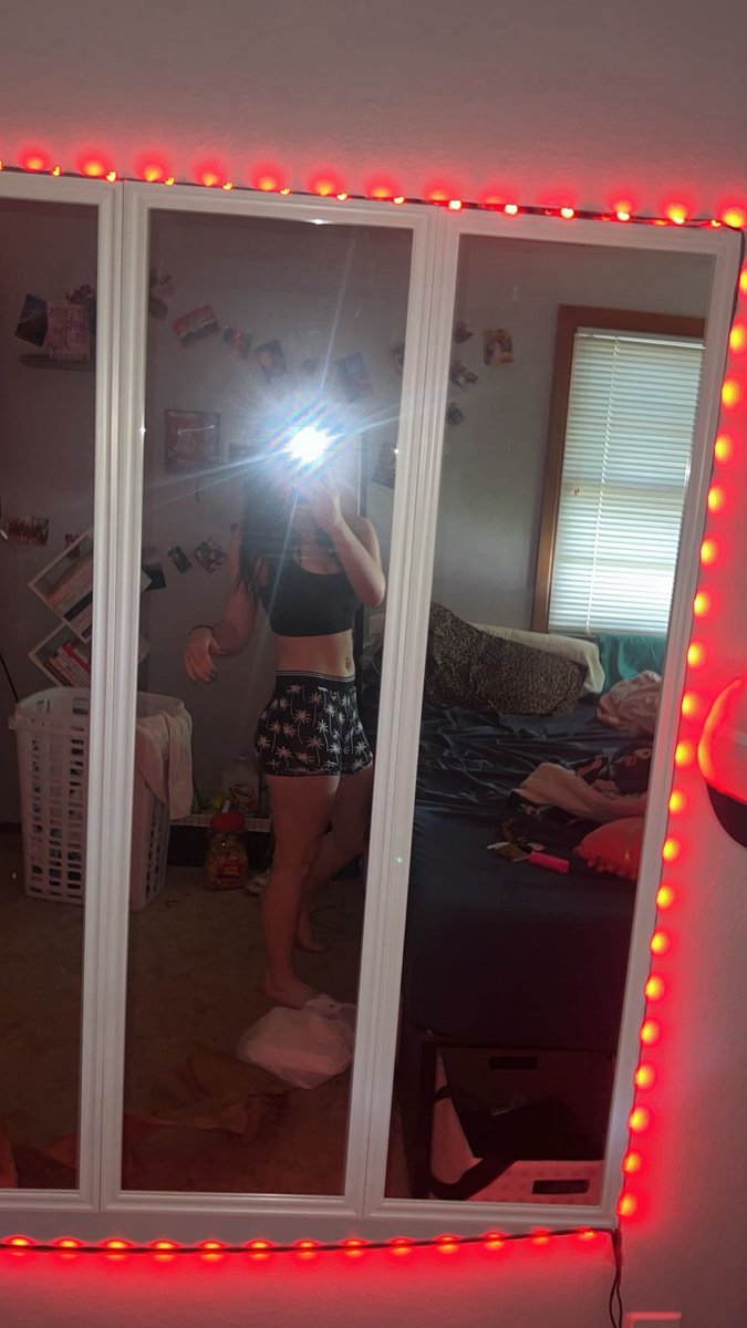 SofiaBaileyyy's tweet photo. Looking for new daddy applications💋 https://t.co/JHa98Czb2A