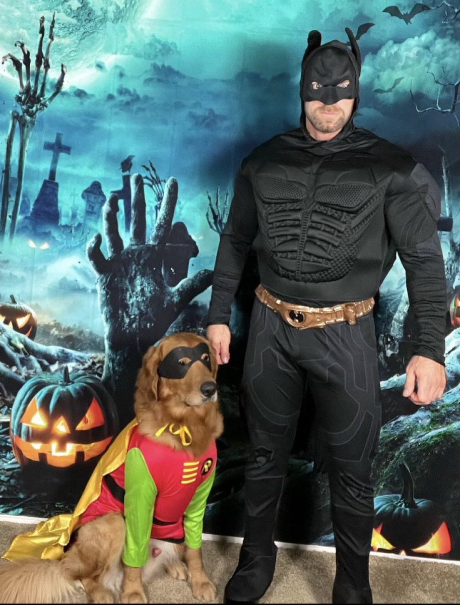 YEAHRevolution_'s tweet photo. Halloween season is officially upon us. My favorite time of year. https://t.co/8WA9CicHac