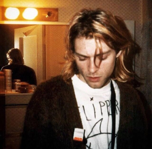 likeyufan's tweet photo. martin and kurt cobain https://t.co/sYutvCdFOi