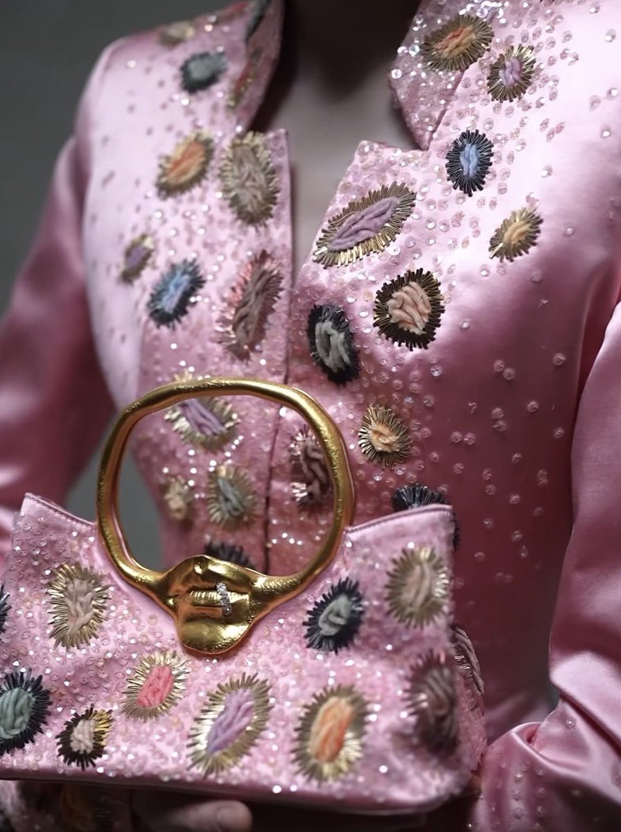 jacquemusx's tweet photo. Loved seeing this 1948 Schiaparelli Couture bolero jacket come to life again this season. A personal favourite from the archive!! https://t.co/29YkG0LbAc