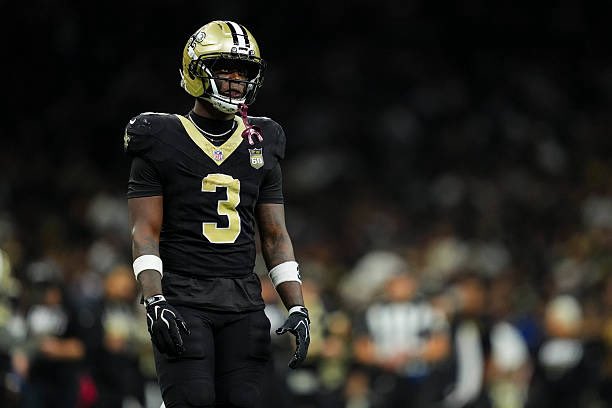 AdamSchefter's tweet photo. Saints are placing RB Travis Etienne on injured reserve due to his hamstring injury. https://t.co/yvDKdvSSYU