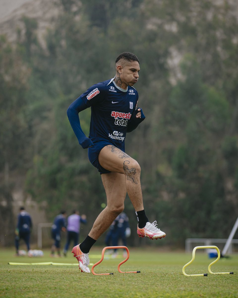 ClubALoficial's tweet photo. ¡𝐒𝐄𝐆𝐔𝐈𝐌𝐎𝐒!💪🏾

𝟏𝐞𝐫 𝐓𝐮𝐫𝐧𝐨. ⚽️ https://t.co/W5XjU58mJs