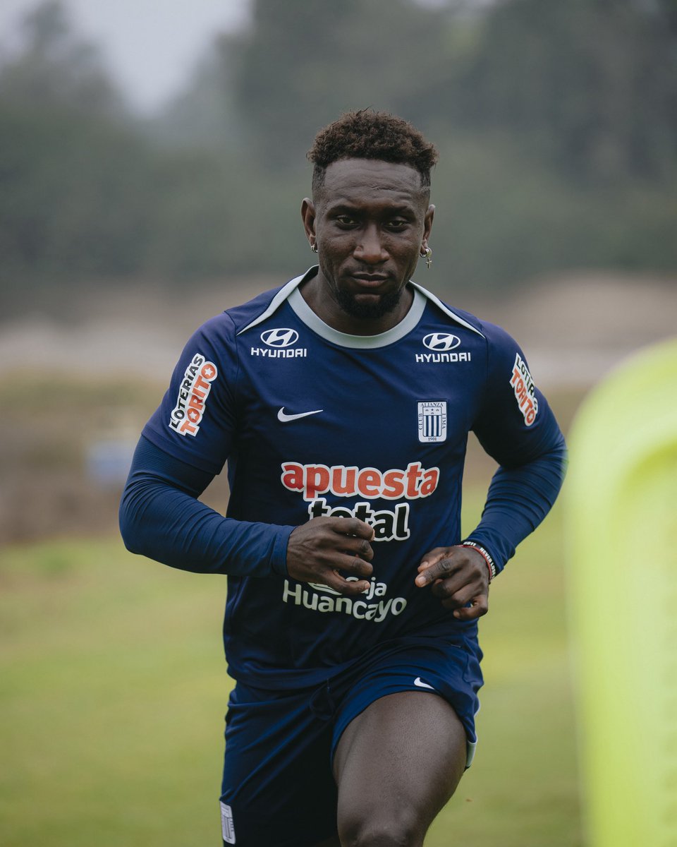 ClubALoficial's tweet photo. ¡𝐒𝐄𝐆𝐔𝐈𝐌𝐎𝐒!💪🏾

𝟏𝐞𝐫 𝐓𝐮𝐫𝐧𝐨. ⚽️ https://t.co/W5XjU58mJs