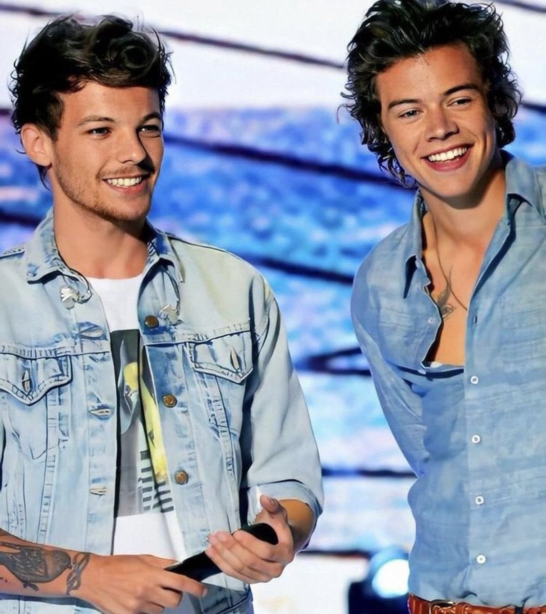 _FashionXGirl's tweet photo. Primero: Larry Stylinson corrió para que todos los demás ships pudieran caminar. 

Segundo: ESTÉTICAMENTE FEOS? No hay nada más hegemónico que estos dos https://t.co/X1zCZrhq1k