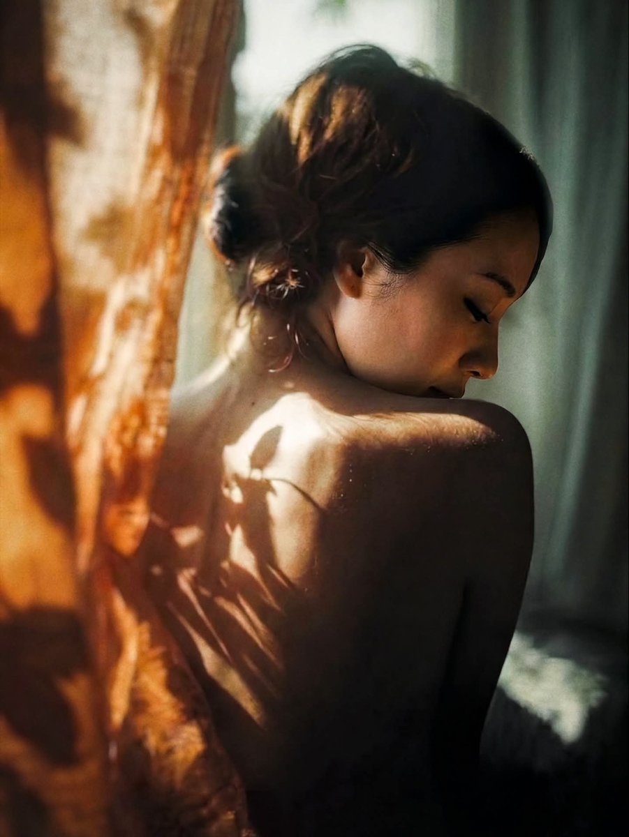 Damon22l's tweet photo. My ove rose:
There is a rare beauty in these moments with you, where nothing needs to be said. Moments when time falls silent and only the calm of your breath remains. There, in the stillness of simplicity, my soul always finds its refuge, beside you.
I love tou so much 
D🐦🩵🐬R https://t.co/88MI7xtJj1